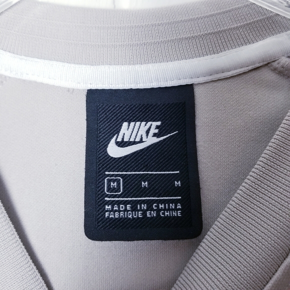 Nike NSW Blocked Logo Cropped Sweatshirt Women Size Medium - Picture 3 of 11